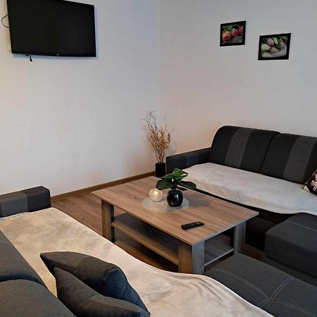 Apartamento Zakatek Pienin Grywald Exterior foto