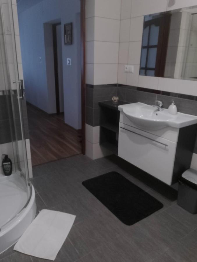 Apartamento Zakatek Pienin Grywald Exterior foto